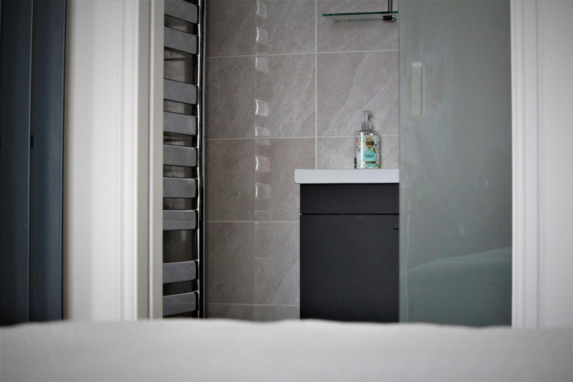 ワージング Warwick House - Stunning House With Terrace And Sea Views, Sleeps 11ヴィラ エクステリア 写真