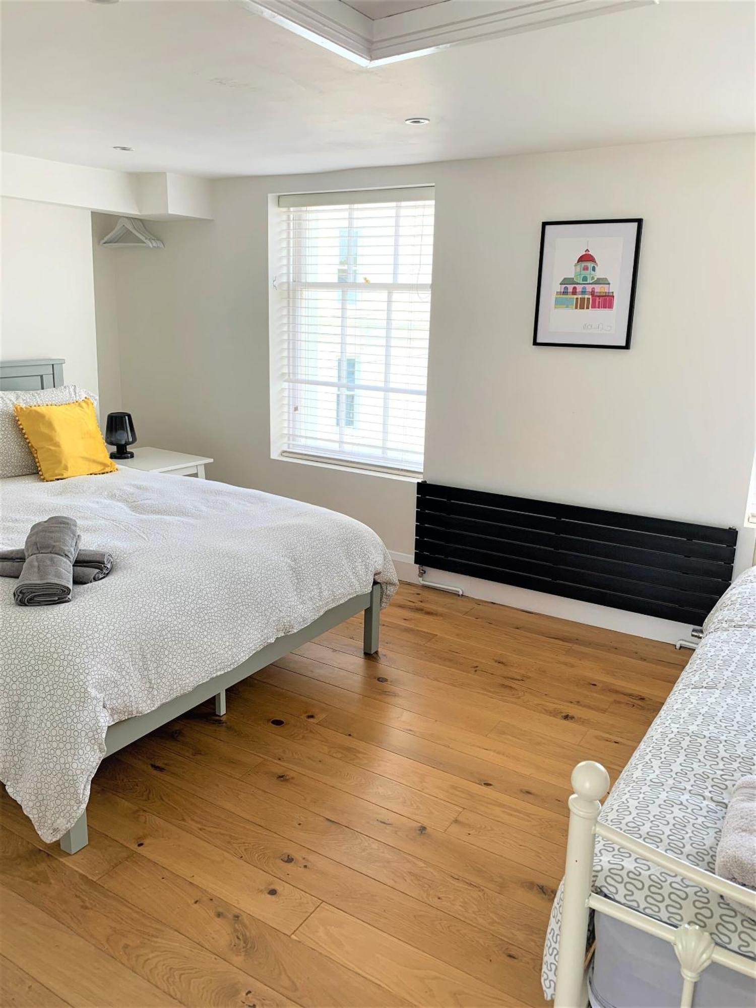 ワージング Warwick House - Stunning House With Terrace And Sea Views, Sleeps 11ヴィラ エクステリア 写真